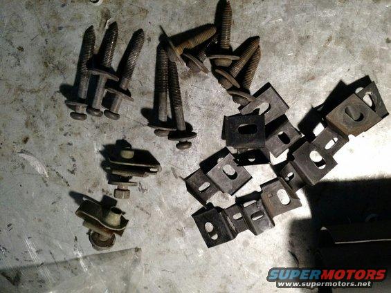 Full Top Bolt and Clip Kit (26) OEM Style - Broncograveyard.com