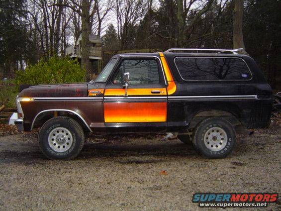 Free Wheelin 1978 Ford Bronco Tie-Dye T-Shirt