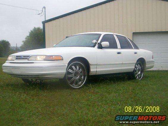 crown vic on 22 inch 1999