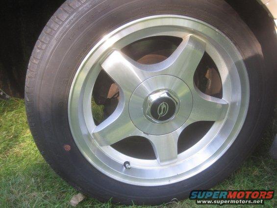 wheels-tires-(1).jpg 