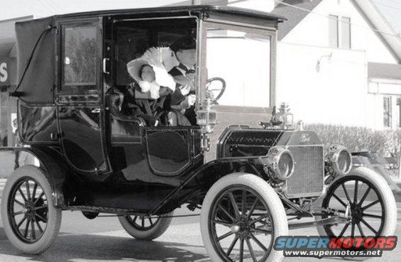 1912-town-cart-parade+2012.jpg 