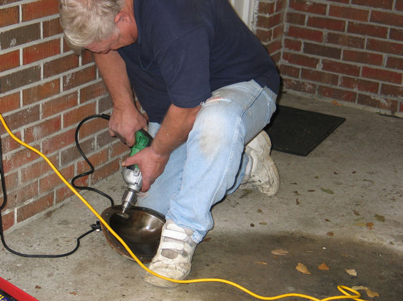 remove-old-gasket.jpg my pops removing the old gasket from the cover