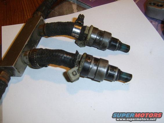 sv104549.jpg Bosch injectors 48lbs/hr