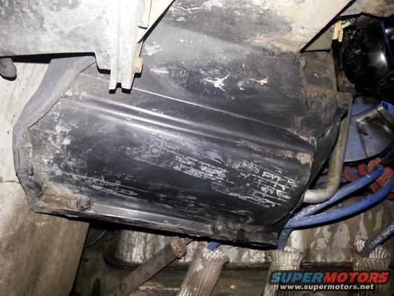 20140624_203725.jpg I almost forgot about about the bottom of the box. this was the other half and it was also covered with the factory insulation. with it's proximity to the exhaust, it made sense to insulate this as well.