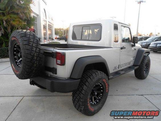 jeep-jk8-2012-rear.jpg 