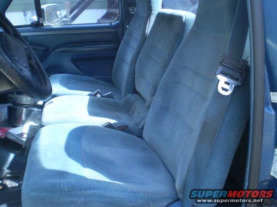 blue-seat-1.jpg 