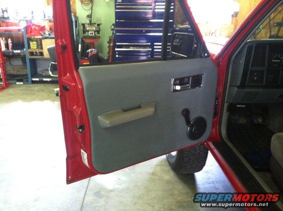 jeep-door-panel.jpg 