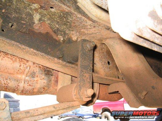 front-shackle-1.jpg shackle and hanger from 78/79 f250