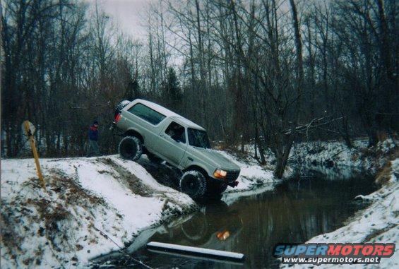 john-4-off-road-2-2004.jpg Fun creek crossing.