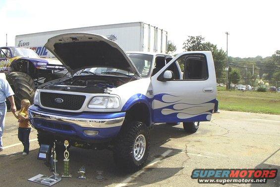 blue_silver_f150.jpg 