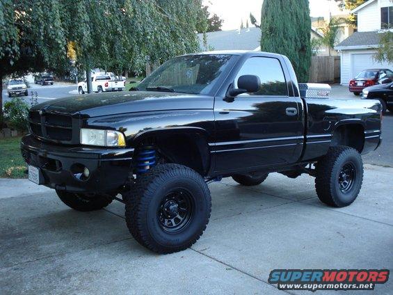 921572_724436707582581_1871736447_o.jpg 01 Dodge Ram, 6&quot; Fabtech lift, 35&quot; BFG,s