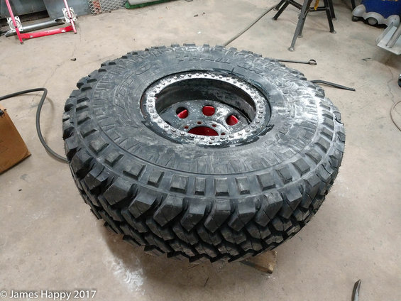 img_20180202_202854064_ll.jpg air up the beadlock first, make sure you don't have valves in either the beadlock or the tire so it can move freely without being put under pressure. air up the beadlock, then set the tire bead. let it inflate and deflate. then air up the beadlock 3 times at 15/20/30 psi, then let it deflate and air up one more time with the valve core in, set at 30.