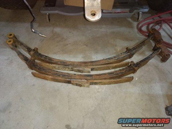 img_20181229_210631626.jpg mystery leaf springs that came with Dana 44 purchase.