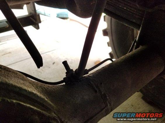 20190522_162129.jpg Both differential vent tubes are broken off.

UPDATE: They've been replaced with silicone tubing.