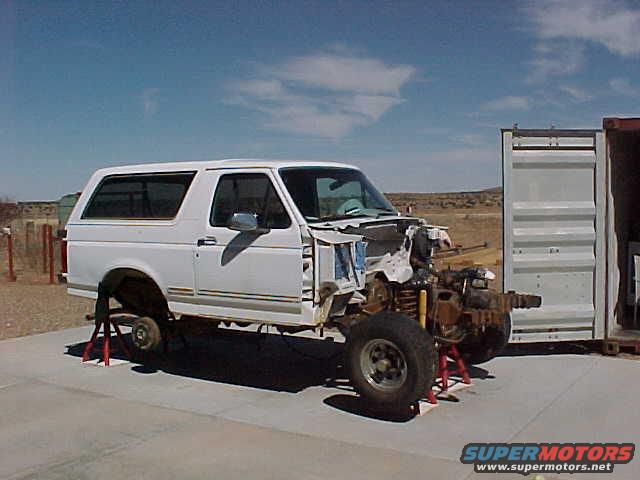 ready-to-go.jpg getting ready, Body bushing bolts out, all connections to body frame are disconnected.