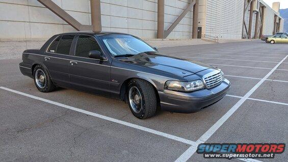 pxl_20220916_011040963.jpg "05 Crown Vic LX passenger side view
Steel wheels, cop caps, 235/60R17 tires
Class Glass fiberglass hood (would not recommend them)
"05 only year Crown Vic with an antennae