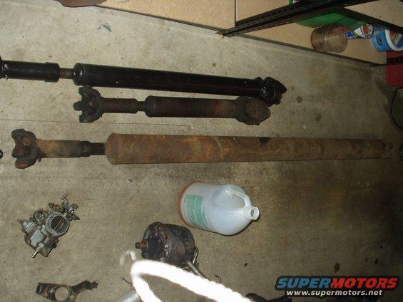 f250-14.jpg Rear Driveshaft, 1330 joints both ends, no play no dents