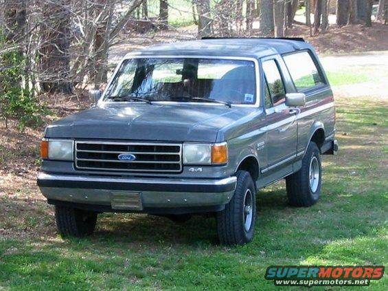 bronco1.jpg Here's the Bronco the day after I brought it home.