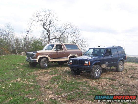 hot-springs-008.jpg My buddies Jeep and my bronco taking a rest...