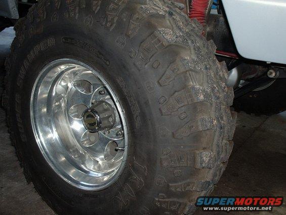 p6020017.jpg New rims and tires. Super Swamper Irok radials mounted on Mickey Thompson Classic 2's.