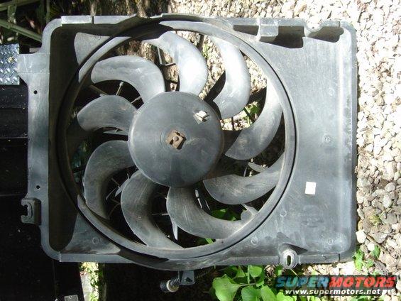 taurus-fan-front.jpg Electric fan out of a '94 Taurus -- Front