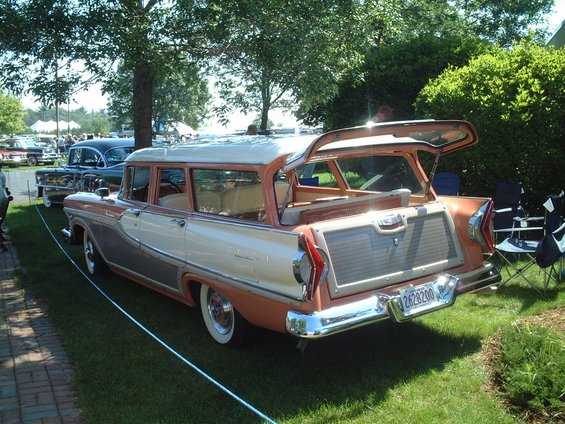 dscf0061.jpg Another shot of the Edsel Wagon