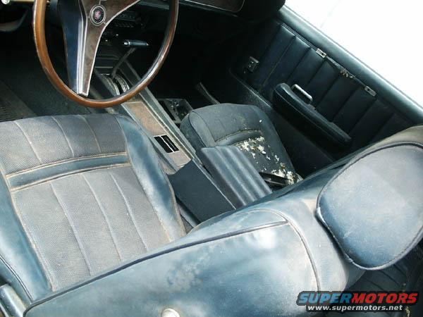 xr7front-seats.jpg more interior