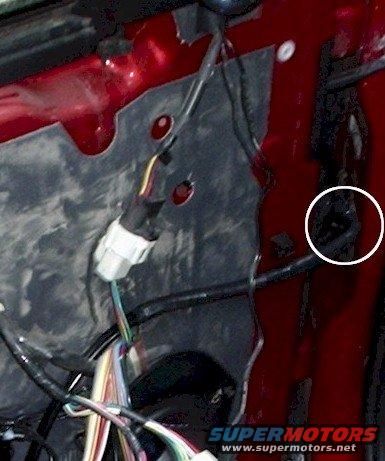 cable_driver.jpg driver's side cable in the door