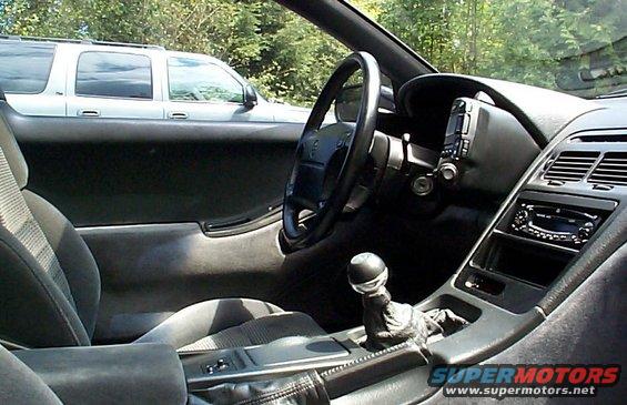 interior-momo-shifter.jpg 