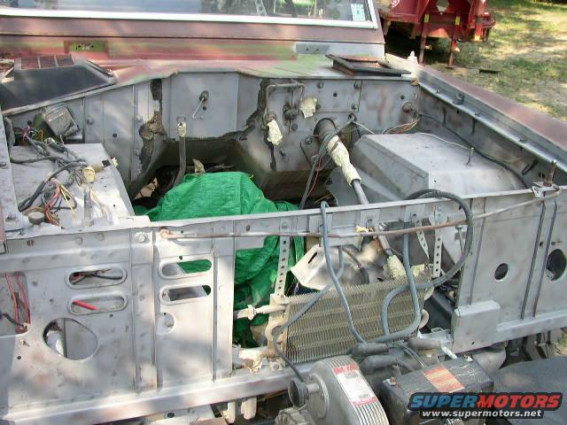 sandblasting-engine-bay-011.jpg 