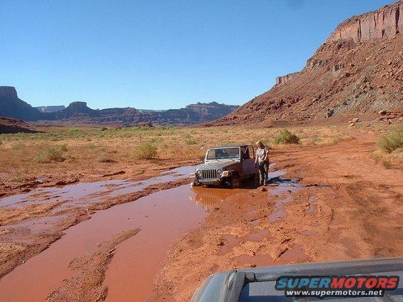 moabjeep6.jpg this was from the NMVJC's moab run...  all i have to say is "doh!"