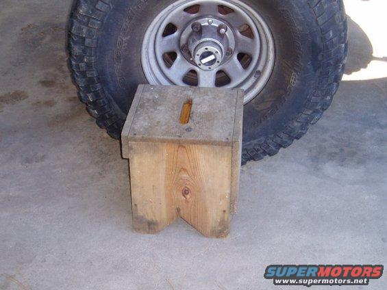 truck-stool-001.jpg 