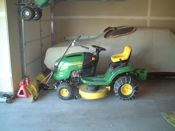 dscf0005.jpg Got the lawn tractor ready for winter plowing!