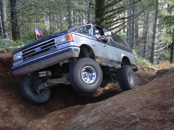 dscn3467.jpg Tim, in a signature wheelie, on Can Opener