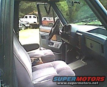 crewcab2-1002.jpg interior shot showing the custom bucket seats, and the center console