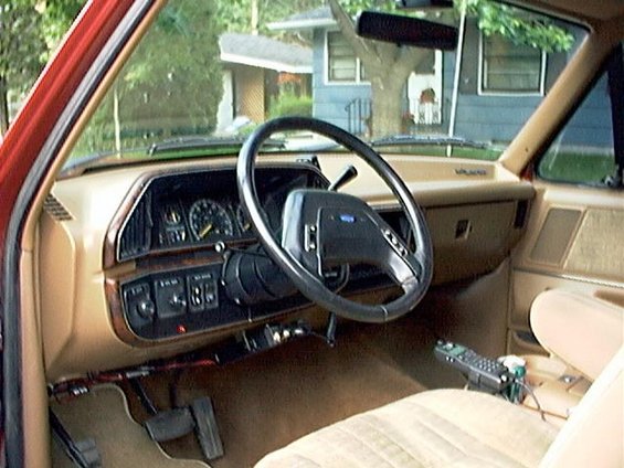 615_driver_side.jpg The old interior.