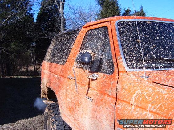 bronco-pics-(3).jpg Broke side mirror and dented door!