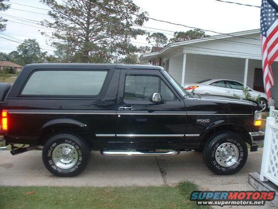 1995-bronco-005.jpg Passenger-side