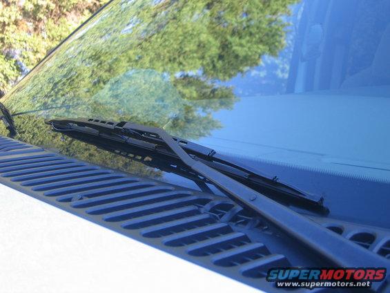 104_0495.jpg A Must have-24" wipers