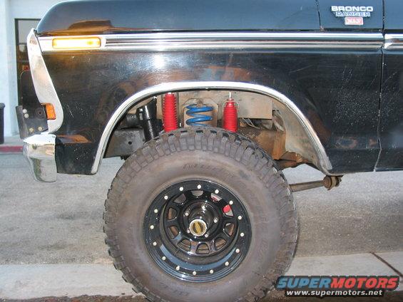 new-susp..jpg Streetlocks w/ Bidgstone MTs. Rancho 9000's & leveling kit.