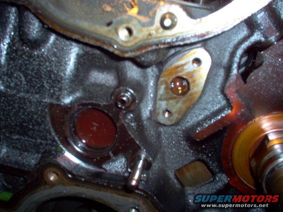 k01.jpg The residue in the oil pump outlet was clean.