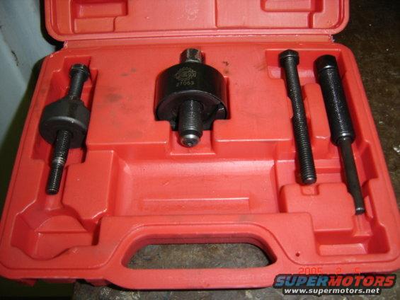 puller-removal-tool.jpg Pulley removal tool. Rented from Auto Zone. $40 deposit, you get it all back when the tool is returned.