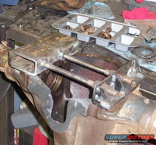 14bolt-018.jpg The jig I built.  No idea if this is completely necessary.