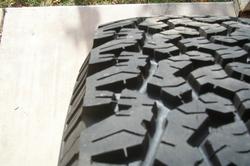 tire.jpg 32" tires for sale with wheels! To see more go to http://www.cardomain.com/memberpage/735602/5