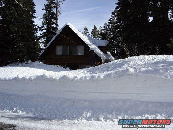 tahoe-2.jpg New Snow in driveway of cabin