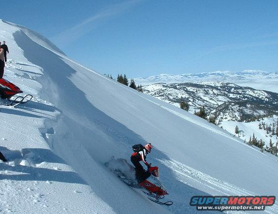 prox600_8.jpg Down off a cornice!