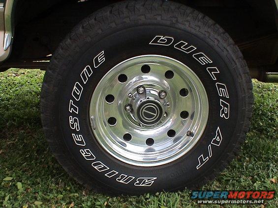 picture4-011.jpg 31x 12.5 Bridgestone Dueler  All Terain Tires