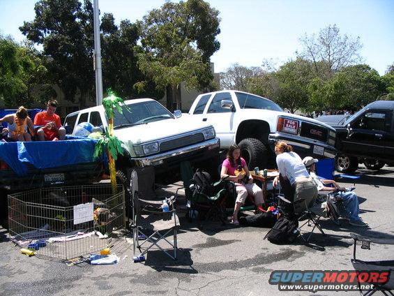 img_2967.jpg hot tub in sass's Yota, my Runner, and lauren's GMC...