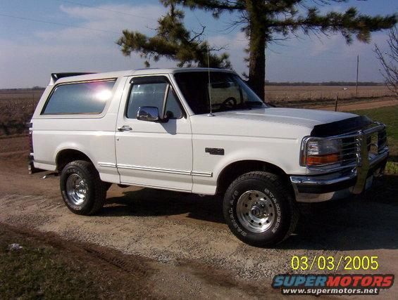 bronco-passenger-side.jpg So much white, cant lose it except in a snow storm.