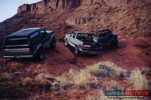 bronco013.jpg Three Full size Bronco generations near Chicken Corners in Moab, Utah
